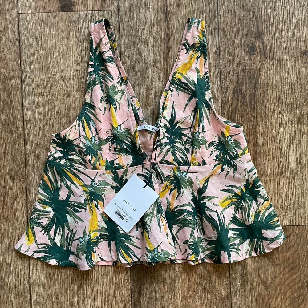 Aila Blue Thompson Flutter Top in Palm